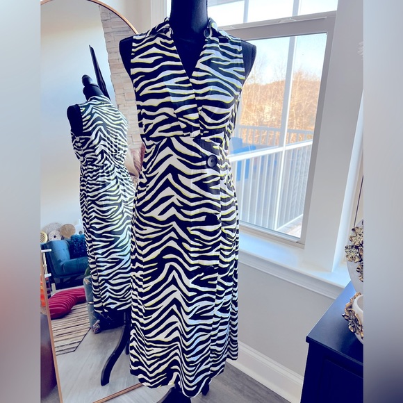 Animal print midi dress
Worthington
Size: XS - Picture 1 of 2